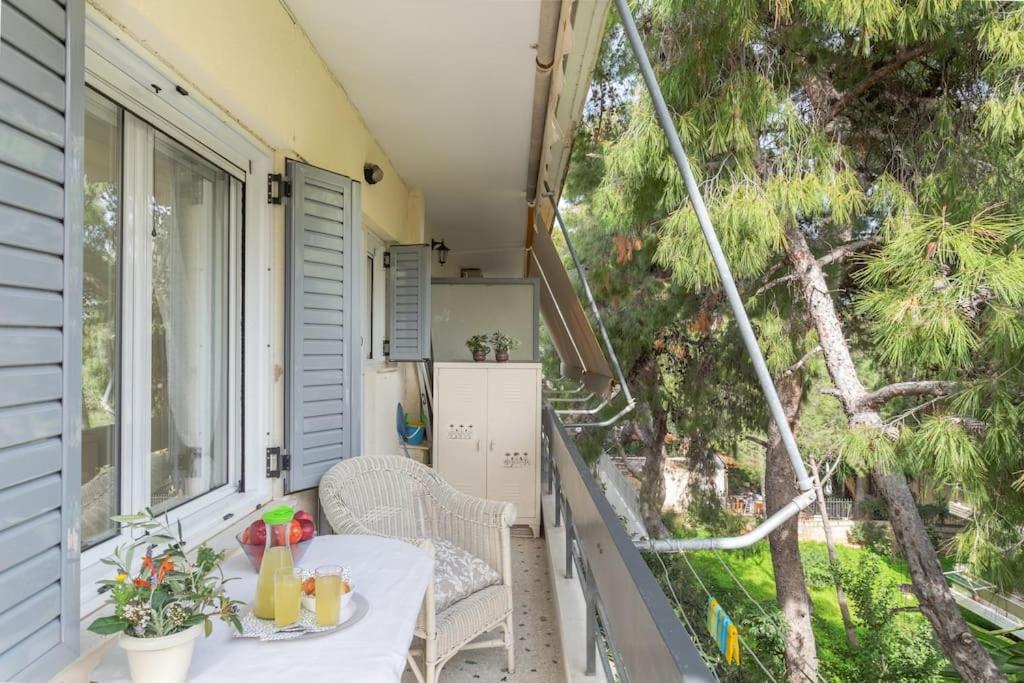 Charming Apartment In Varkiza Exterior photo